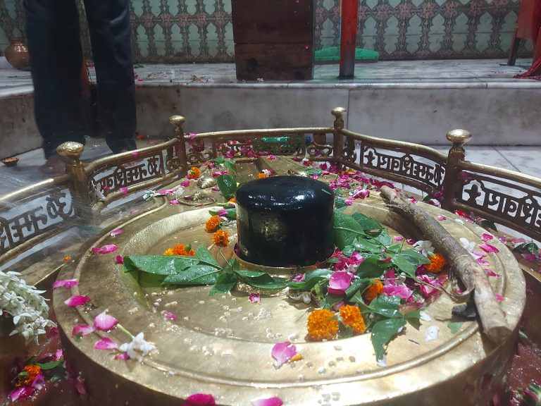 सोमवार को सुबह हेलीकाप्टर से लोधेश्वर महादेवा में शिव भक्त कावड़ियों पर की जाएगी पुष्प वर्षा