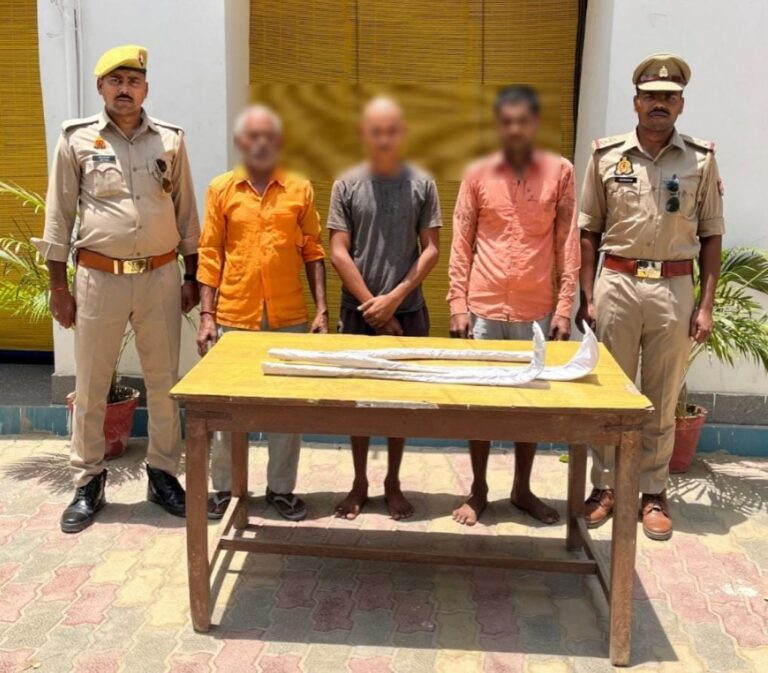 ग्राम कटियारा मेड विवाद में पुलिस ने तीन लोगों को किया गिरफ्तार   