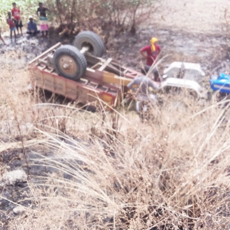 ग्राम सिलौटा के पास अनियंत्रित होकर ट्रॉली पलटी, ट्रैक्टर पर बैठे अज्ञात युवक की ट्राली के नीचे दबकर मौत