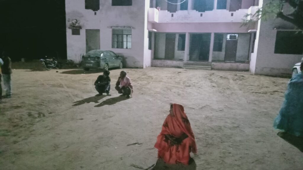 निर्माणाधीन कॉलोनी में लटका मिला युवक का शव