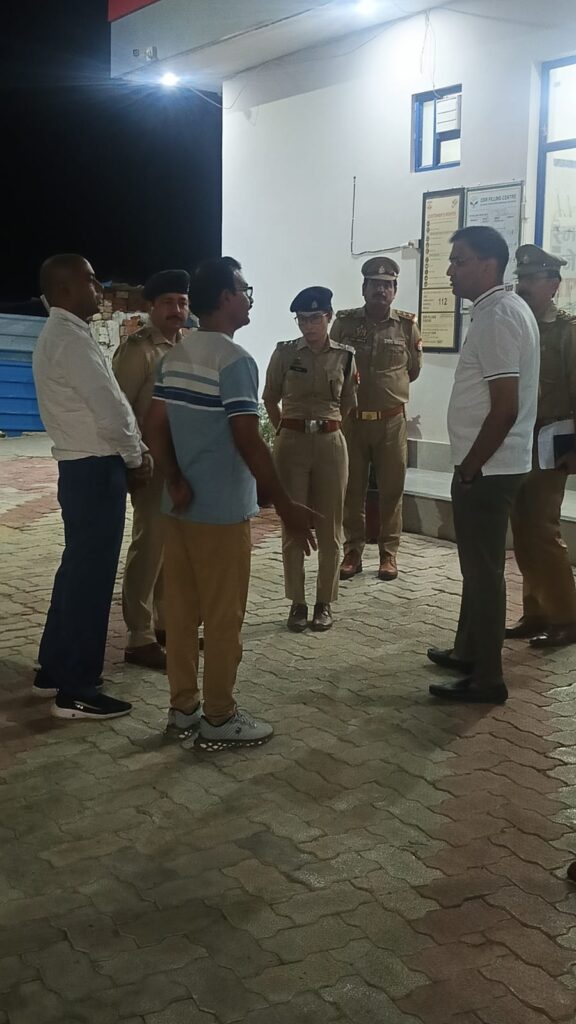 पेट्रोल पंप से तिजोरी उठा ले गए चोर, 10 लाख की नकदी पार