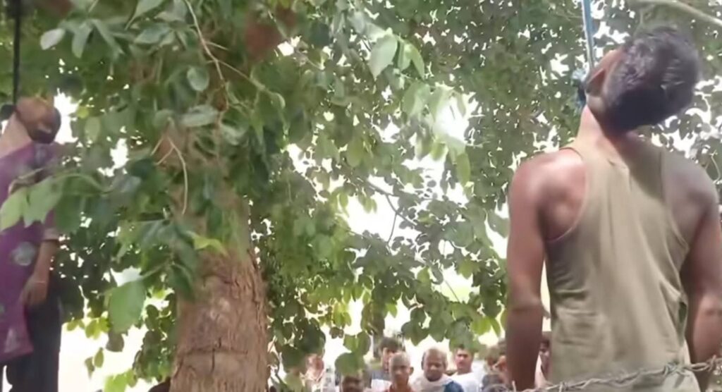 बाराबंकी में प्रेमी युगल ने दी जान, एक ही पेड़ पर लटके मिले दोनों शव..!