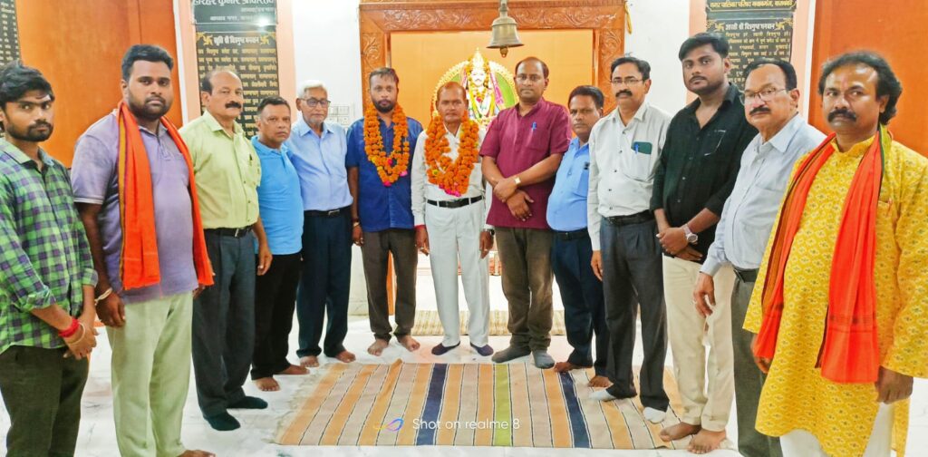 बार एसोसिएशन अध्यक्ष व महामंत्री का हुआ सम्मान