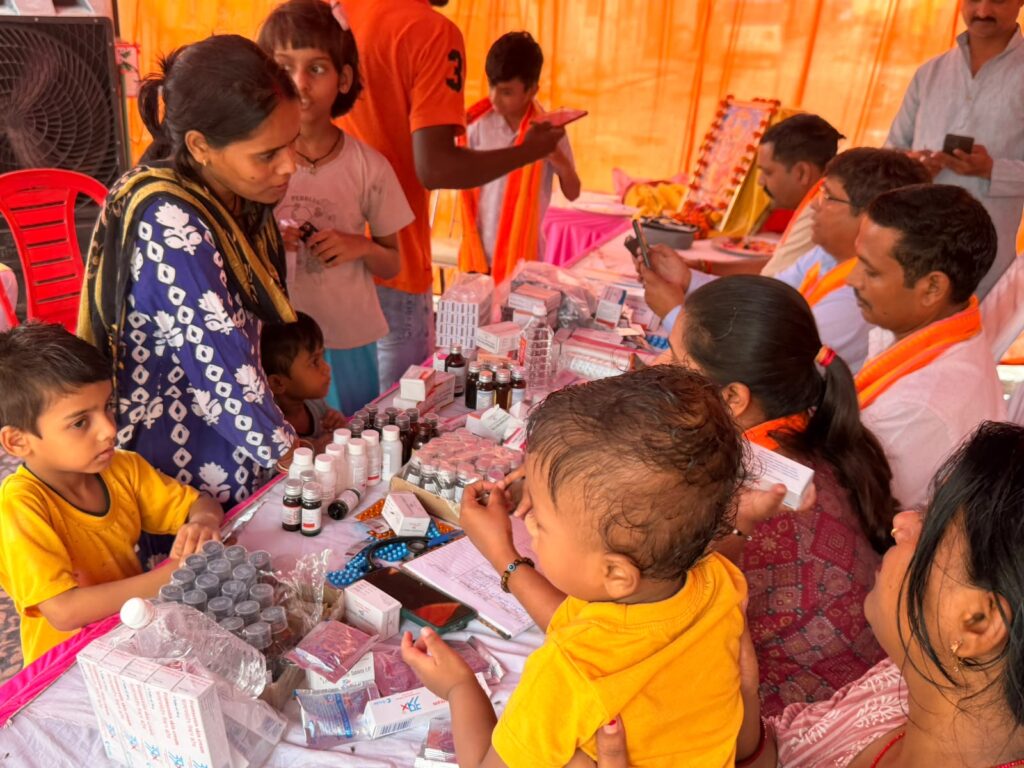 बाराबंकी में बजरंग दल द्वारा निशुल्क चिकित्सा शिविर का आयोजन !