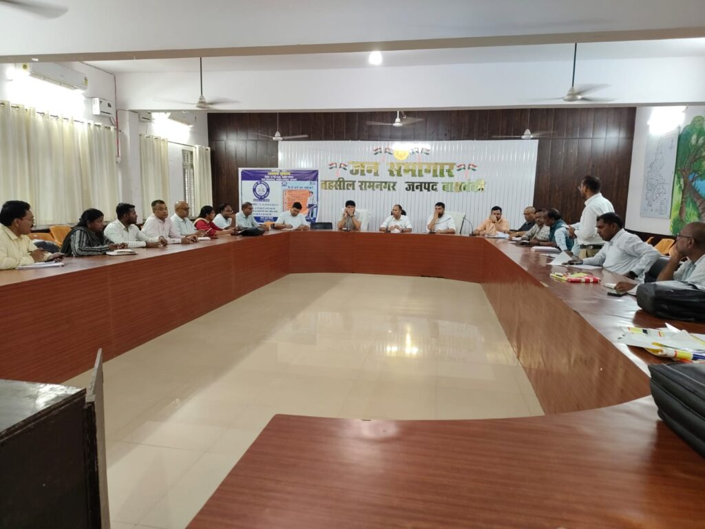 बाढ़ से निपटने की तैयारियों की समीक्षा,अधिकारियों को सतर्क रहने के निर्देश