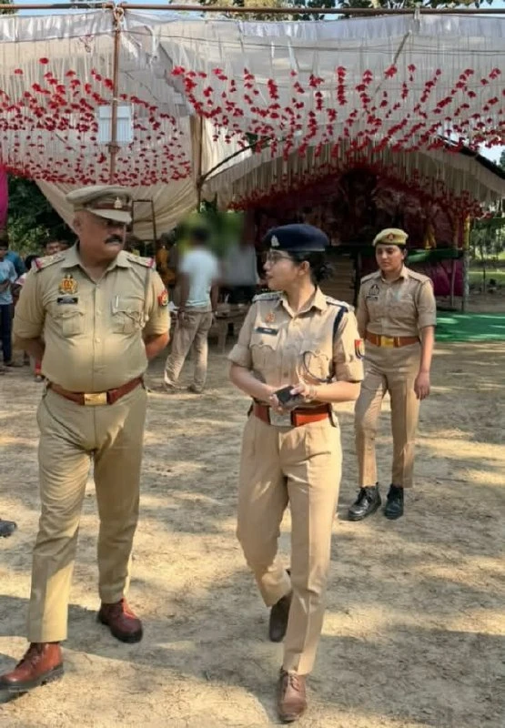 रामनगर में पूजा पंडालों की सुरक्षा का जायजा लेने पहुंचीं सीओ गरिमा पंत, सुरक्षा प्रोटोकॉल के दिए निर्देश