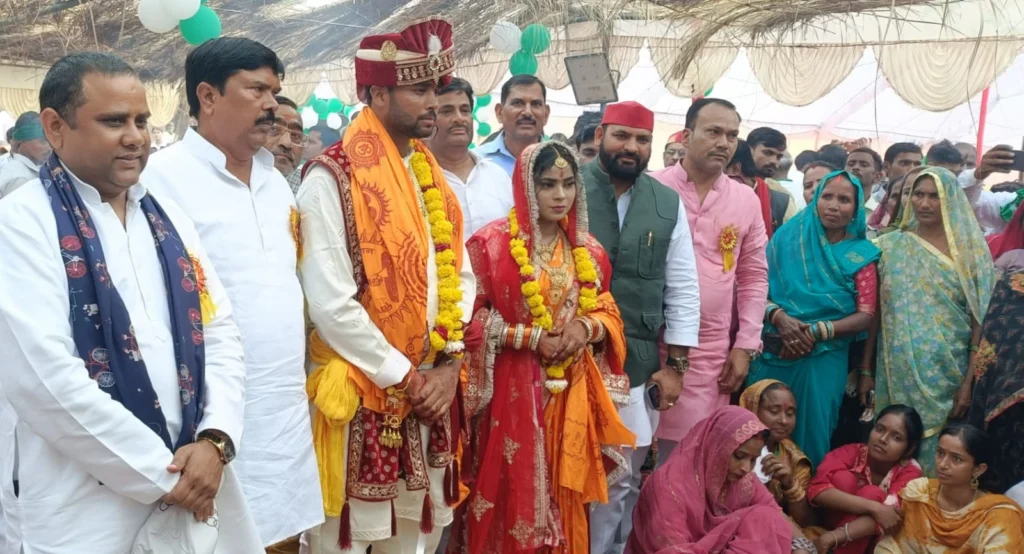 बाराबंकी में भारतीय किसान यूनियन ने आयोजित किया 15वां सामूहिक विवाह और निकाह समारोह, 82 जोड़े हुए परिणय सूत्र में बंधे