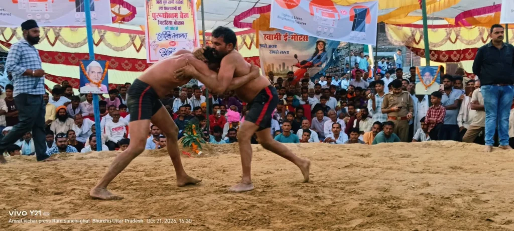 बाराबंकी में राज्य स्तरीय दंगल का आयोजन, पहलवानों ने दिखाया दम और जीते कई इनाम