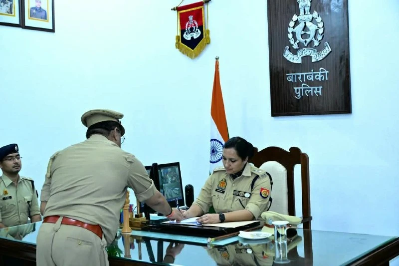 IPS रवीना त्यागी बनीं बाराबंकी की नई पुलिस अधीक्षक, प्रशासनिक फेरबदल में मिली जिम्मेदारी