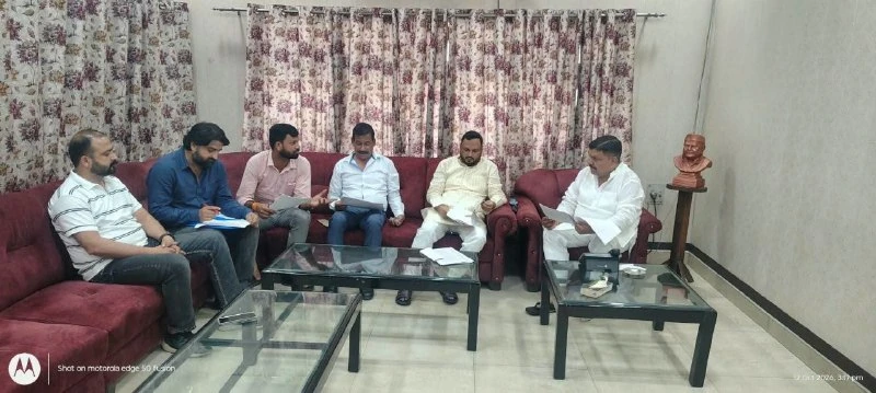 लखनऊ स्नातक निर्वाचन: बाराबंकी में सपा नेताओं ने बनाई चुनावी रणनीति, कांति सिंह के प्रचार की समीक्षा